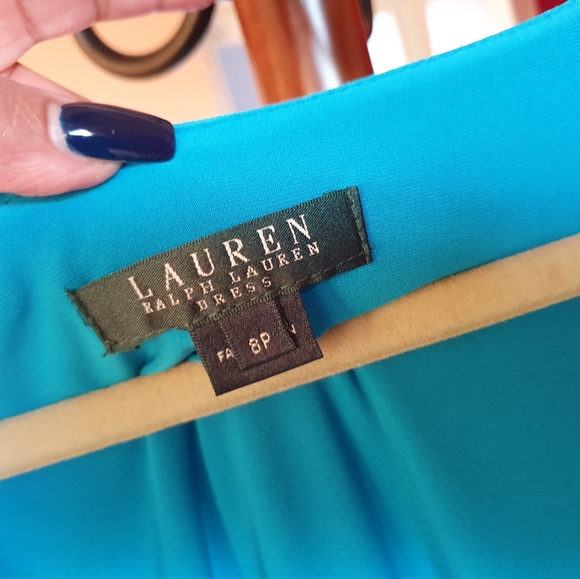 Dress - Picture 3 of 3